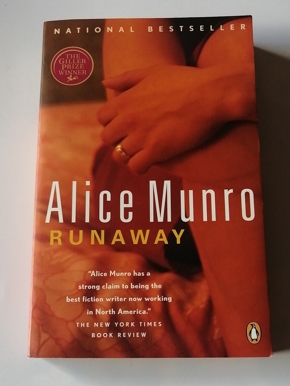 Alice Munro Runaway Classic Literary Fiction Book